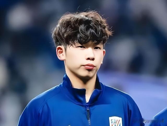 0球0助攻，这是刘诚宇7场比赛交出来的数据。有一种感觉，他的踢球方式越来越像隔