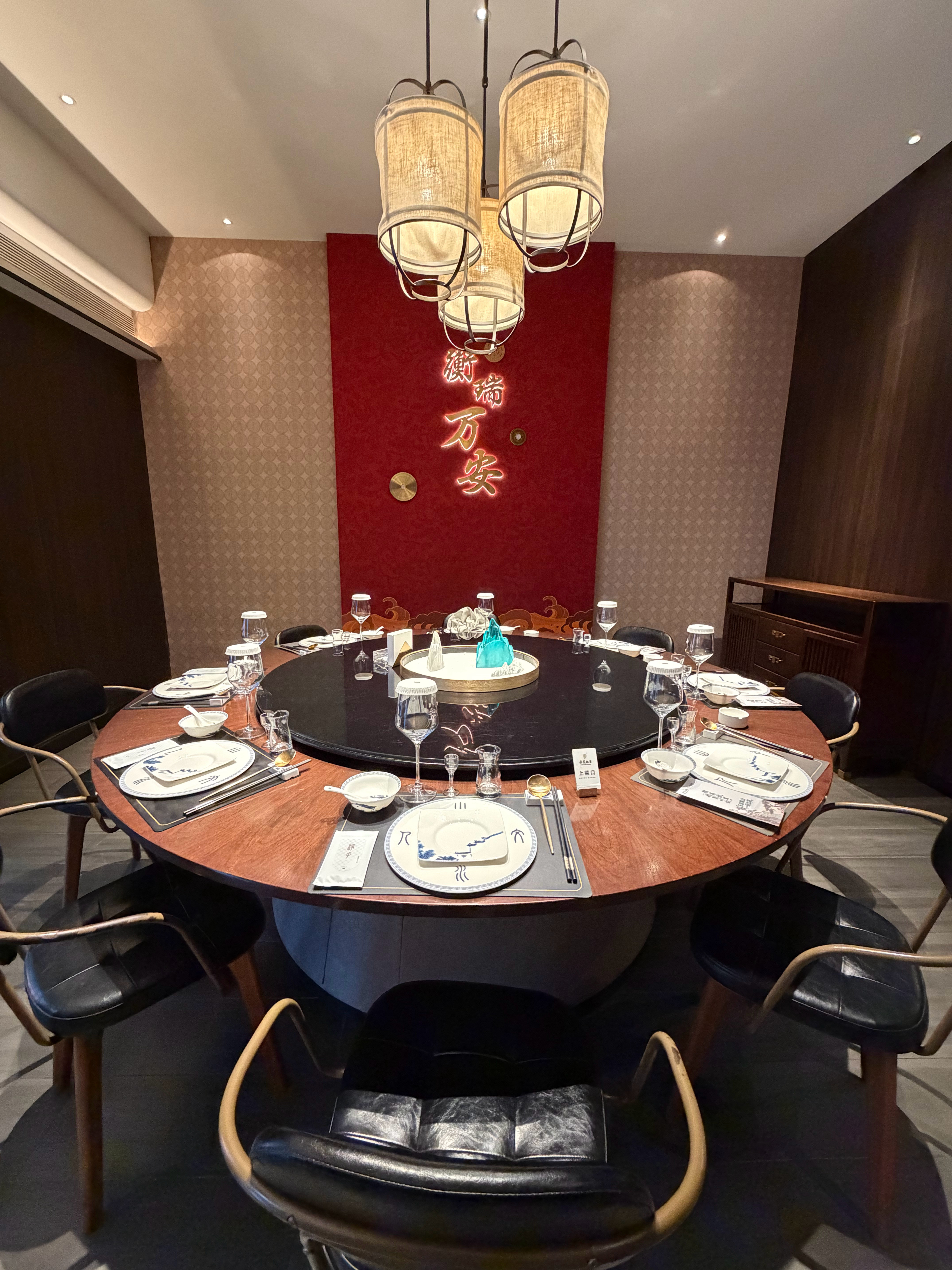 连着吃一周饭了看来北瀚行有什么动作我去打听打听