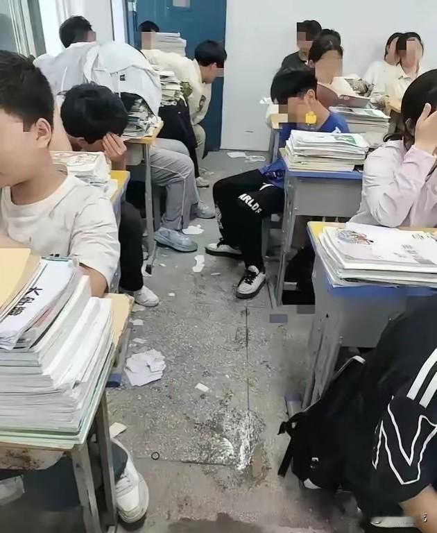 我已经接受了这个自己从来都不愿相信的事实：读书已经不是走向成功之路的首选了！请