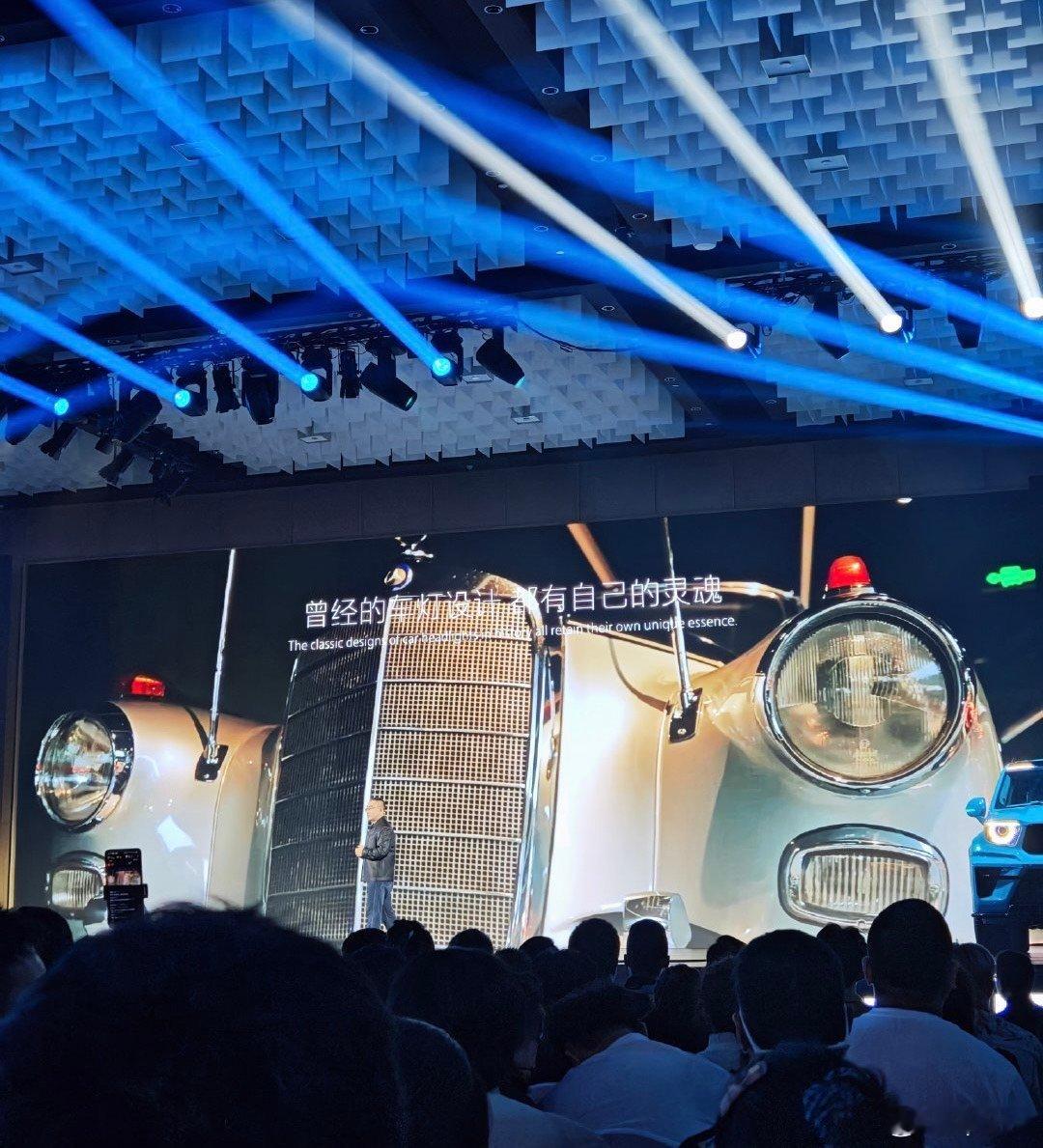 在四五十万元的越野车赛道上，我觉得全新坦克700很有可能是没对手的。比它便宜的，