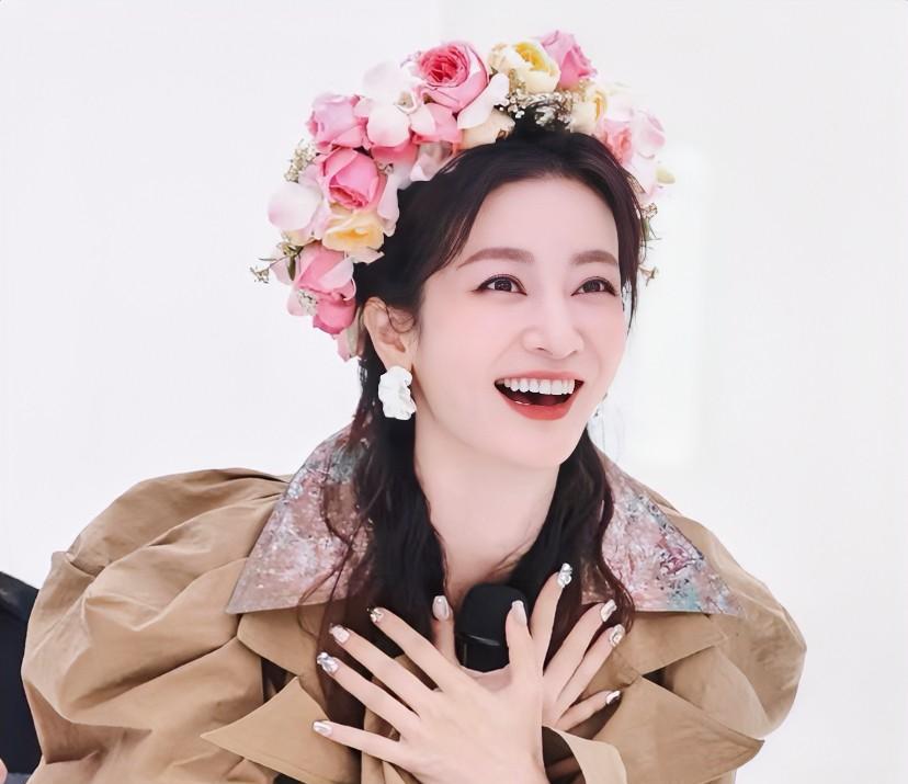 李晟这人，不查不知道，一查直接把我惊呆了！怪不得李晟在浪姐里唱跳全能，原来李