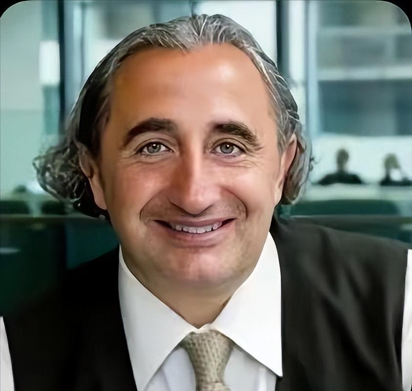 一个加拿大犹太裔教授，加德·萨阿德，突然在网上发帖，呼吁全球犹太人赶紧去做一件事