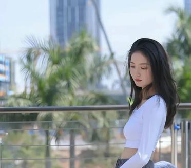 阳光正好，微风不燥，享受这美好时光。
