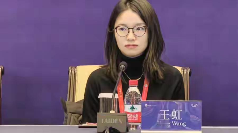 数学界最近有个大消息，困扰学界百余年的“挂谷猜想”被攻克了，其中一位功臣是35岁