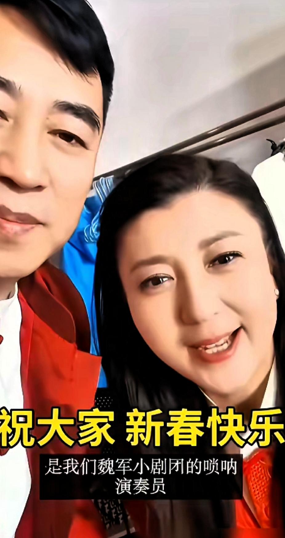 这个男人胆子真大，佩服！刚交完1.2个亿，闫学晶又坐回了直播间。还拉着一个四十