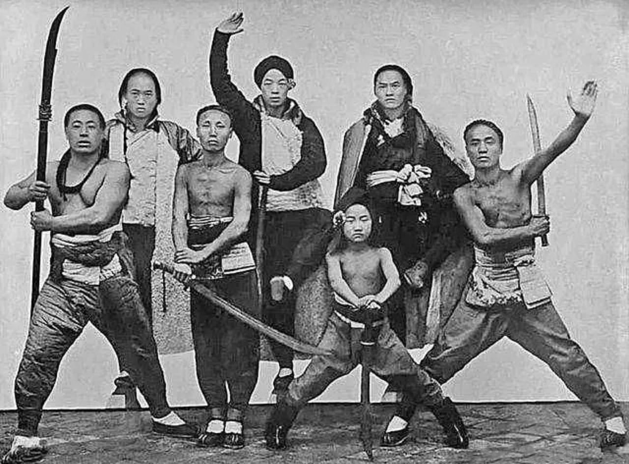 很多人误解义和团运动，觉得它落后愚昧、毫无价值。但真实历史恰恰相反，这场全民抗争