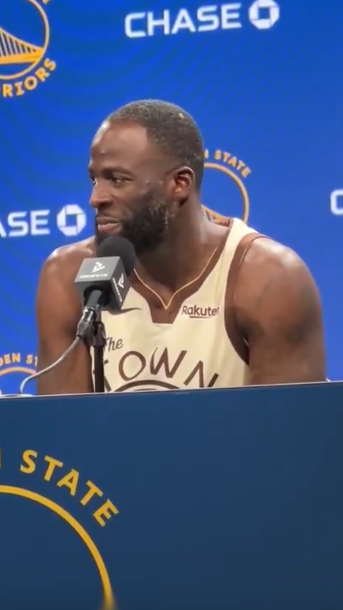 追梦-格林赛后谈到联盟的附加赛制度：“附加赛制度一开始还行，但当有球队卡在第10