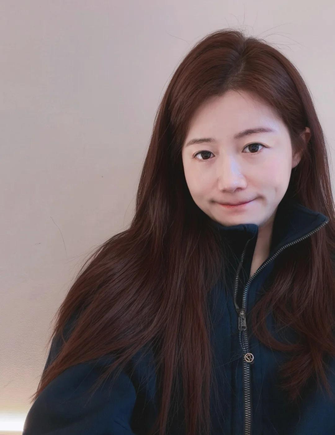 开心不开心都要自拍😎今天长这样明天我再想办法