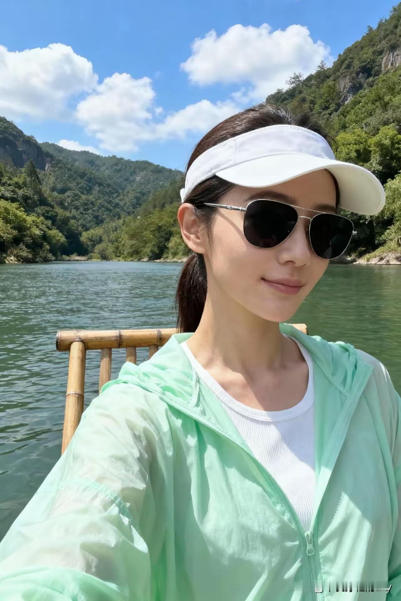 网上那些“感谢没被提拔”的体制内帖子，翻译过来就是：“我没当上领导，但我得给自己