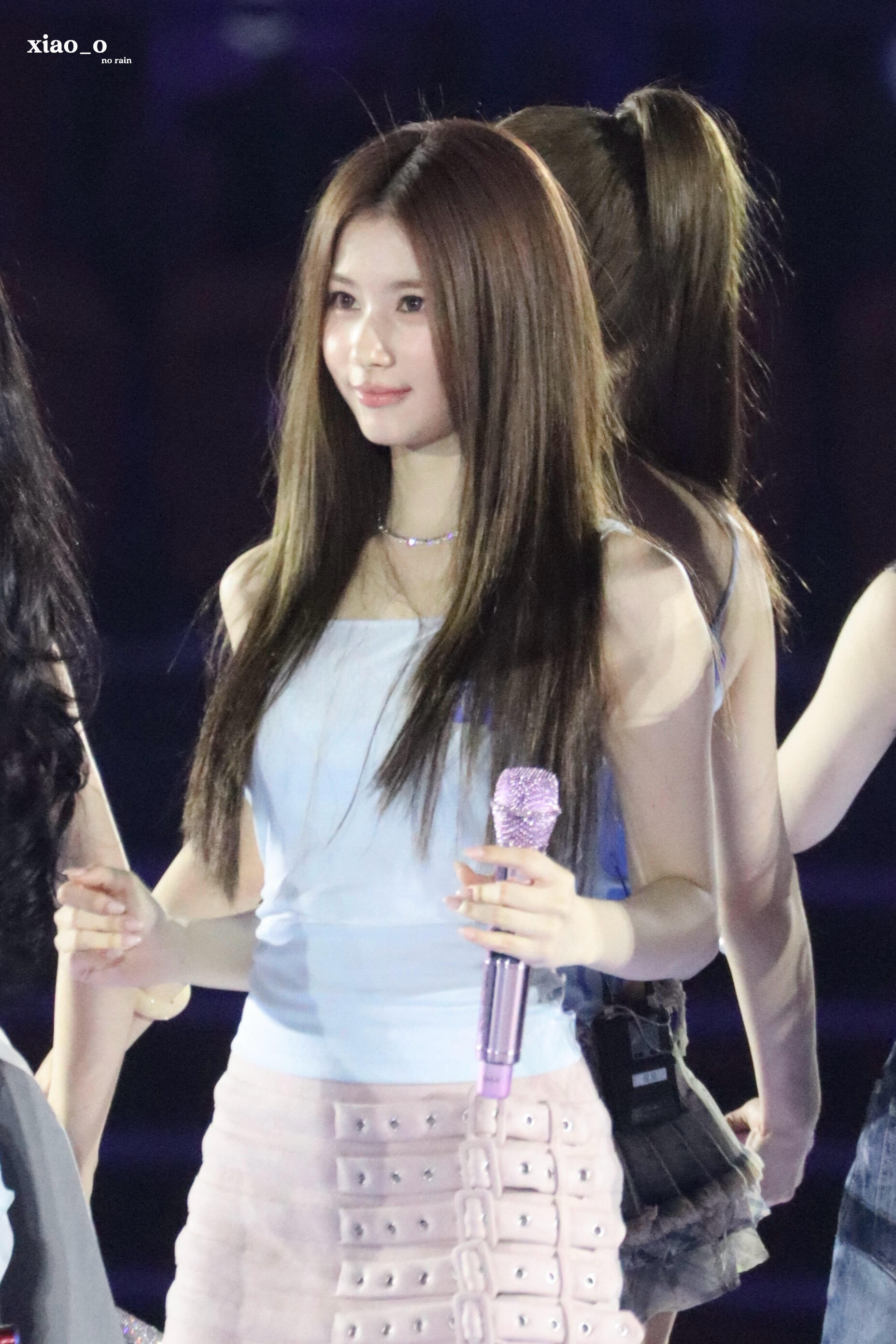 美艳萌Sana是这个长相里的独一份…..