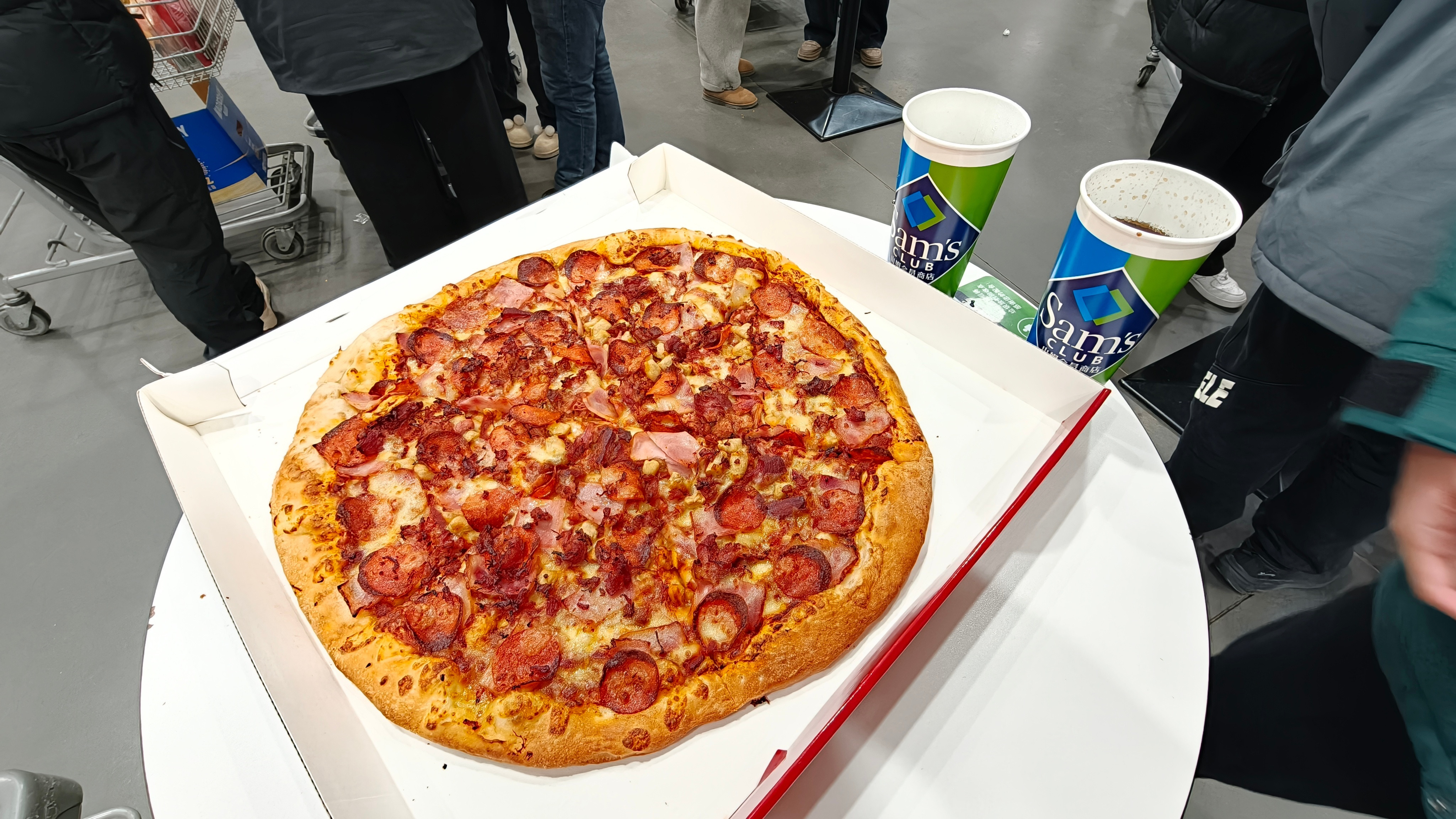 终于吃上了，两个猛男还生两瓣一人2瓣，居然一天没饿沈阳·山姆会员商店(中海和平