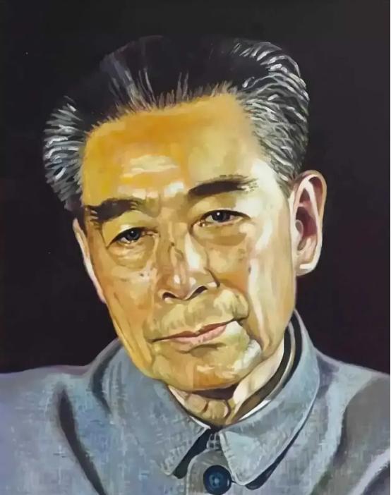 三年困难时期，周总理对身边的工作人员，总是不忘记让他们尽量多吃点，休息好。有一次