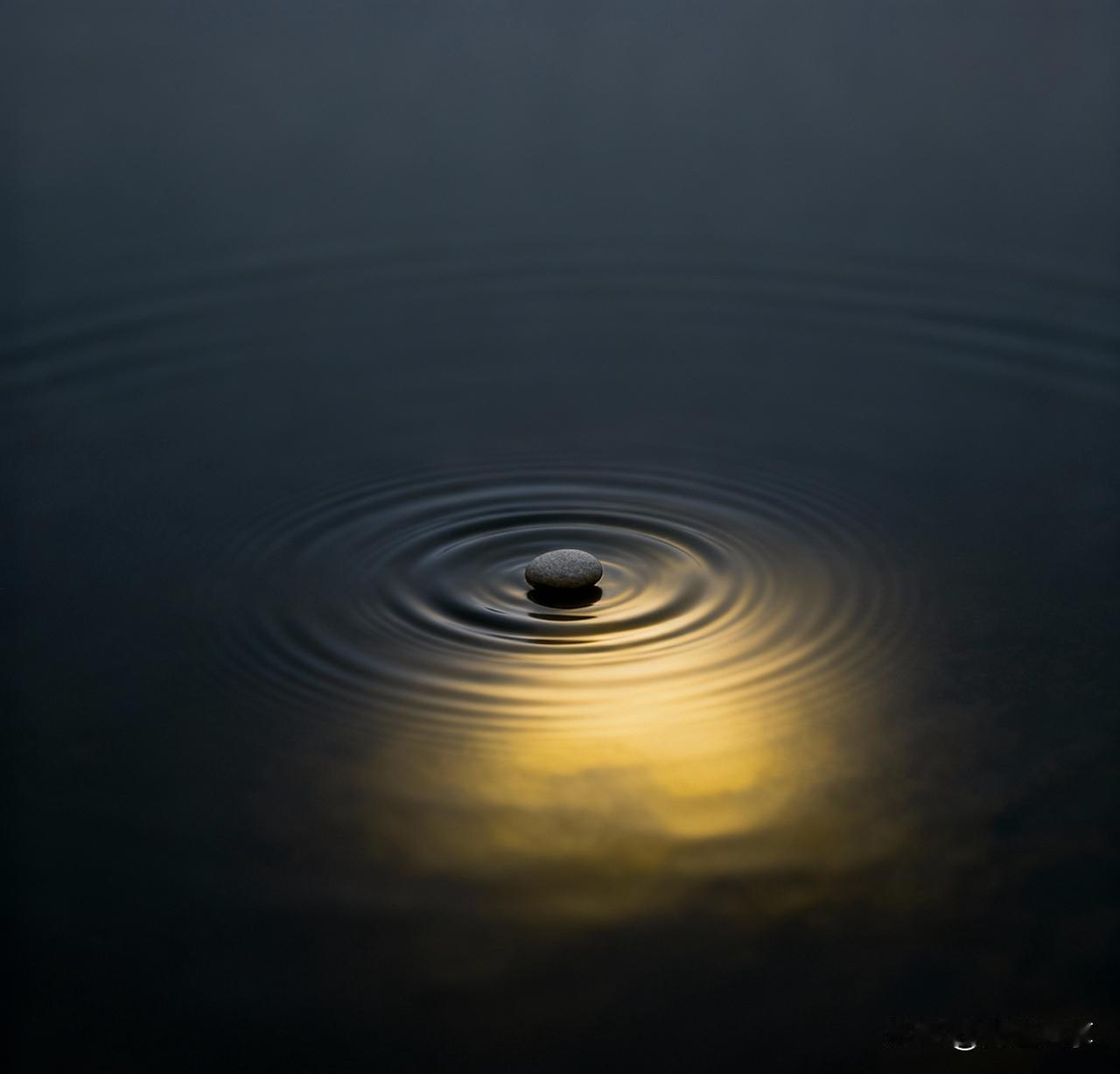 在人生中,得与失,会平衡吗?在人生中，得与失通常是会平衡的。老子说：“祸兮福之所