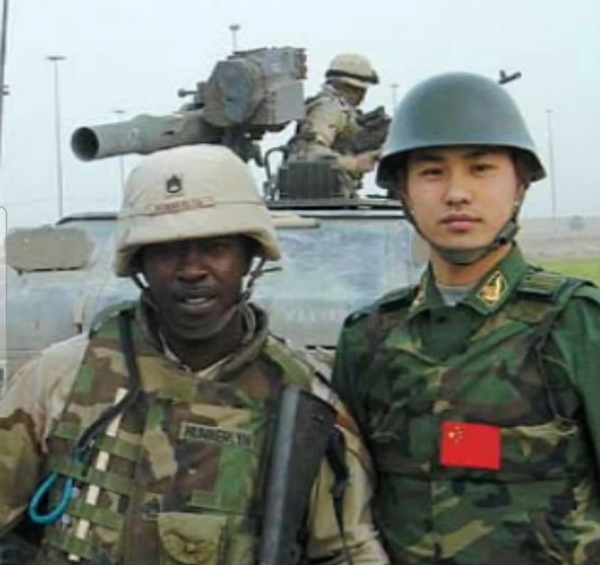 两超级大国的军人气质