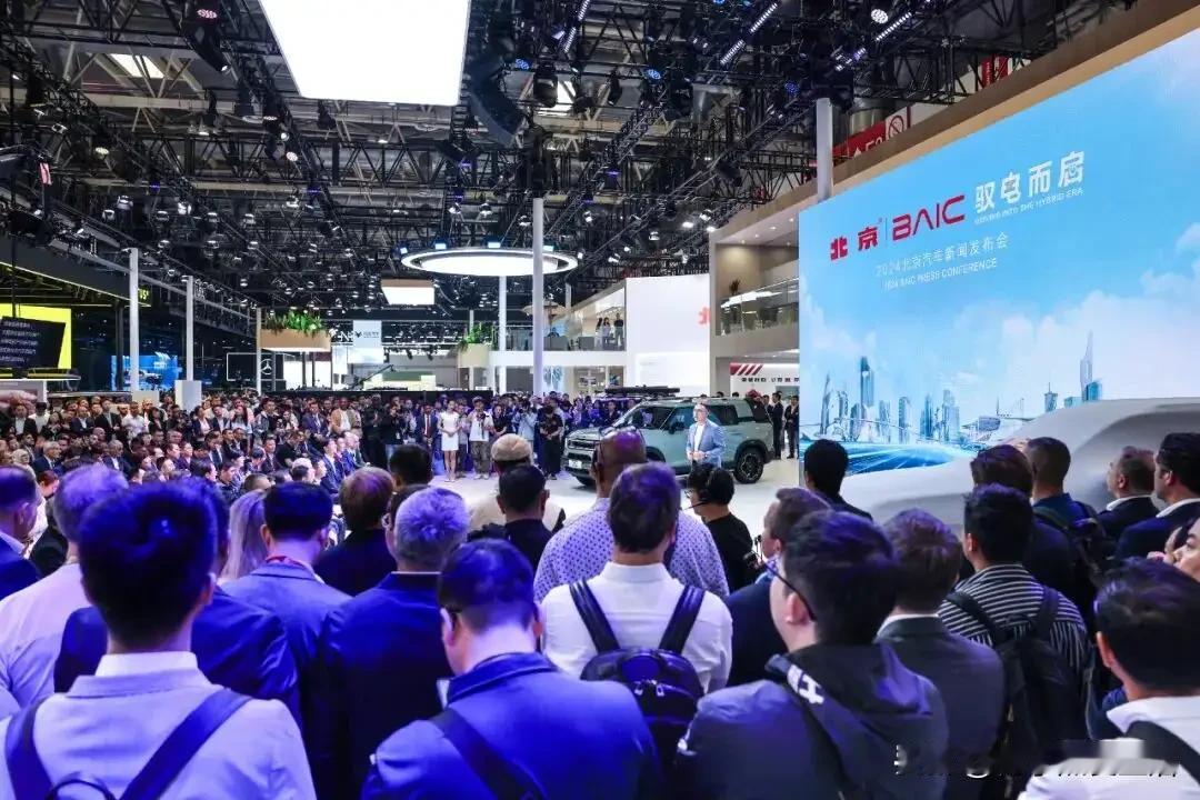 有钱人闷声发大财的10个核心逻辑：1、不炫富，财不外露。2、不透露未成型的赚