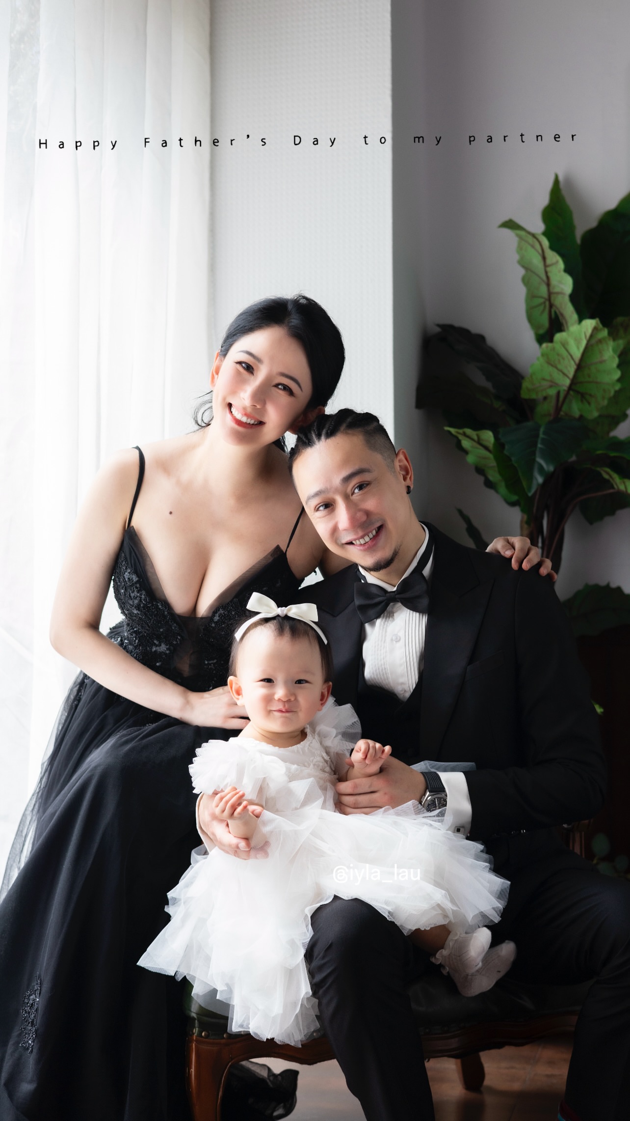 香港女演员文凯玲一家三口
