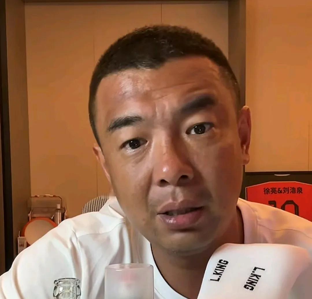 前国脚徐亮直言，这支U17国足没看出来有多厉害。在U17国足遭遇小组赛两连败之
