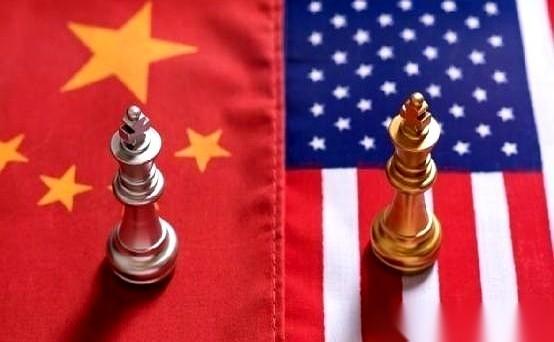 三十五万亿的债压在头上，喘不过气。咱们这边呢，一张三千亿的免税单，轻轻递过去。