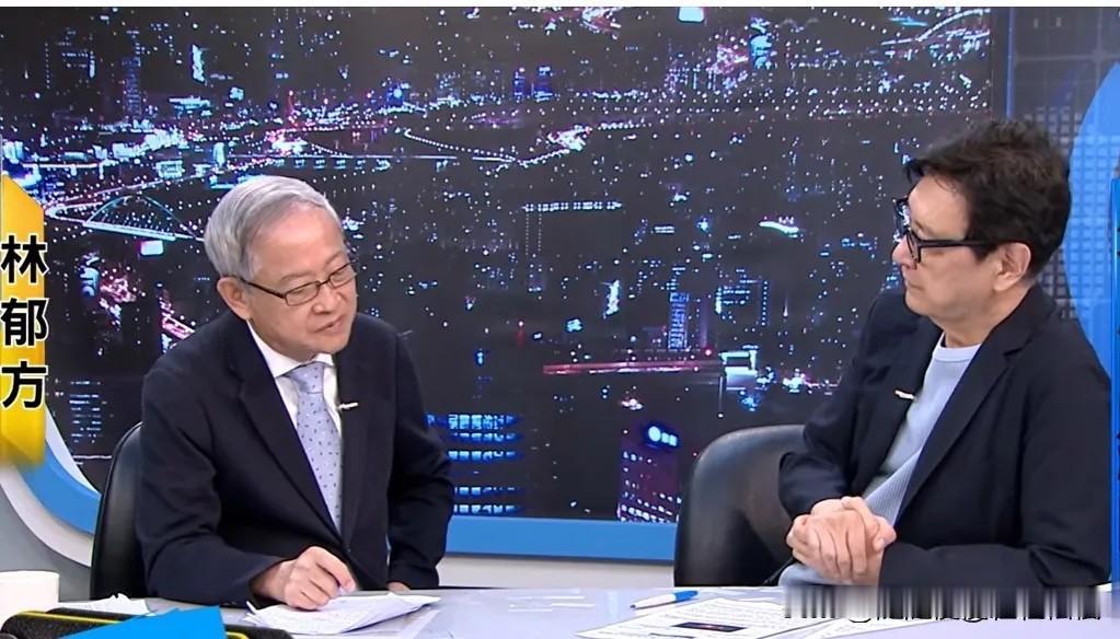 近日，独台分子赵少康在其节目中同节目嘉宾前蓝委林郁方大谈台湾拥核武器。林更叫