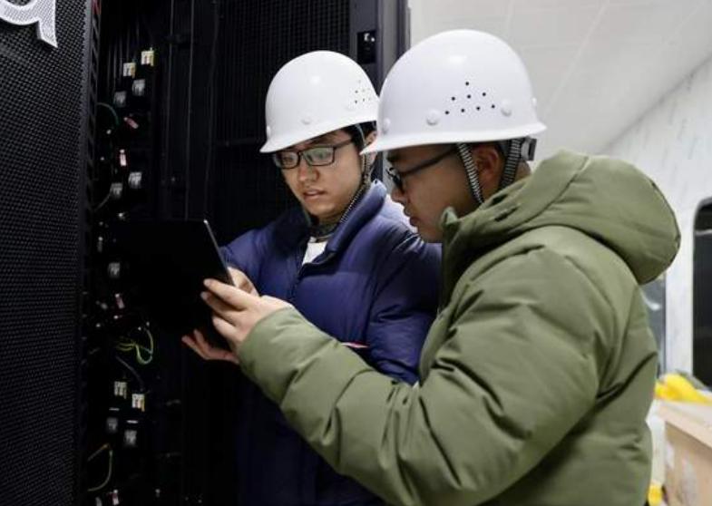中国光纤行业如今处在一个特别强势的位置，整体订单已经排到2028年，部分特种
