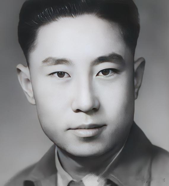 1938年，特务去小学抓地下党杨文海，谁知刚到校门口，恰巧就碰上了杨文海，特务