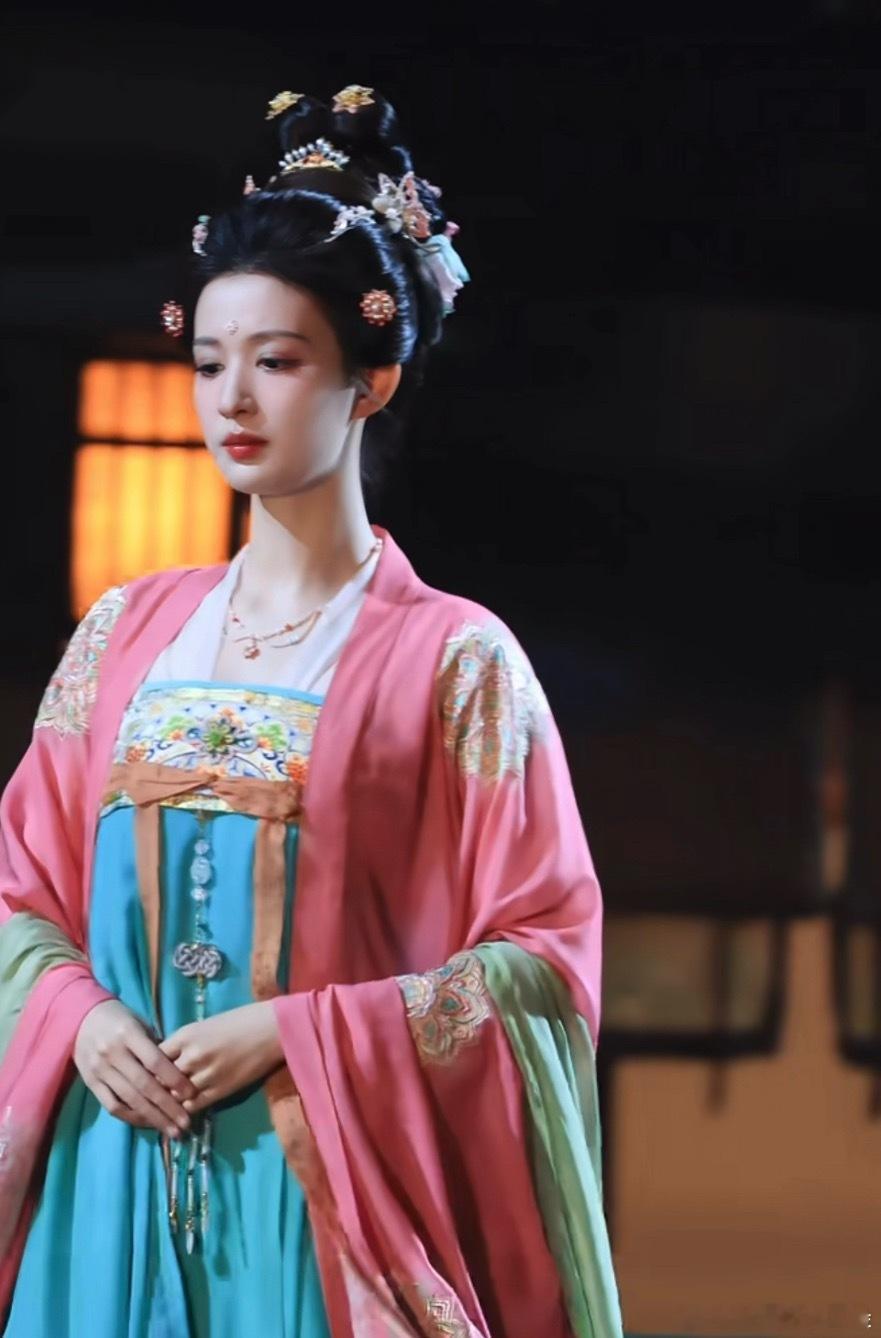 王楚然蛮适合知竹的，这一幕真的会想到王皇后