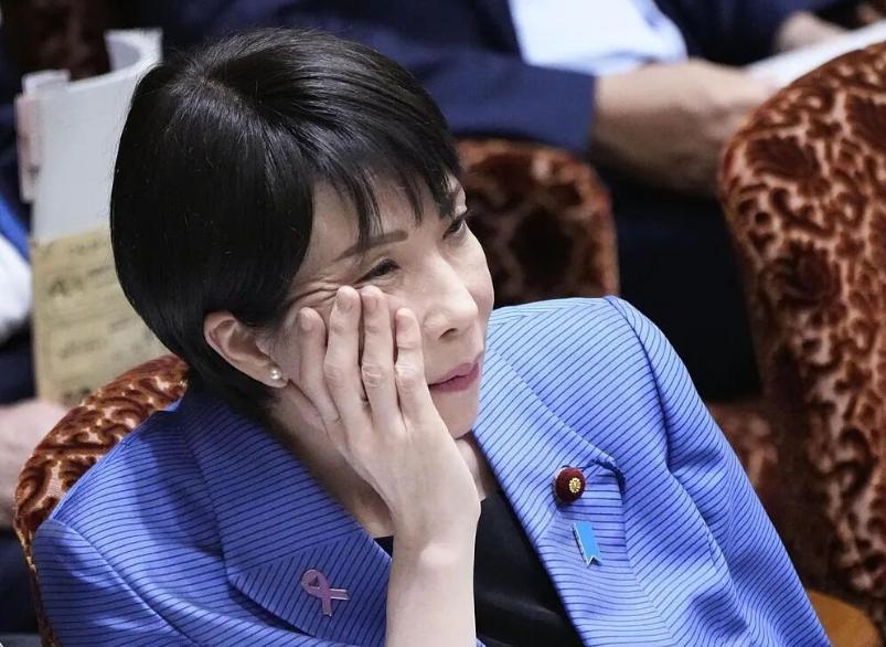 快讯!快讯!日本赌输了!被催下台谢罪后，高市派人访华求和，该轮到中国出牌