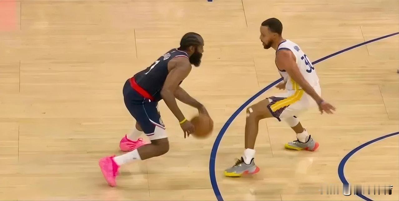 虽然勇士输球了，但开拓者和快船也都没赢，短时间内不会被追上来了！1、勇士输给