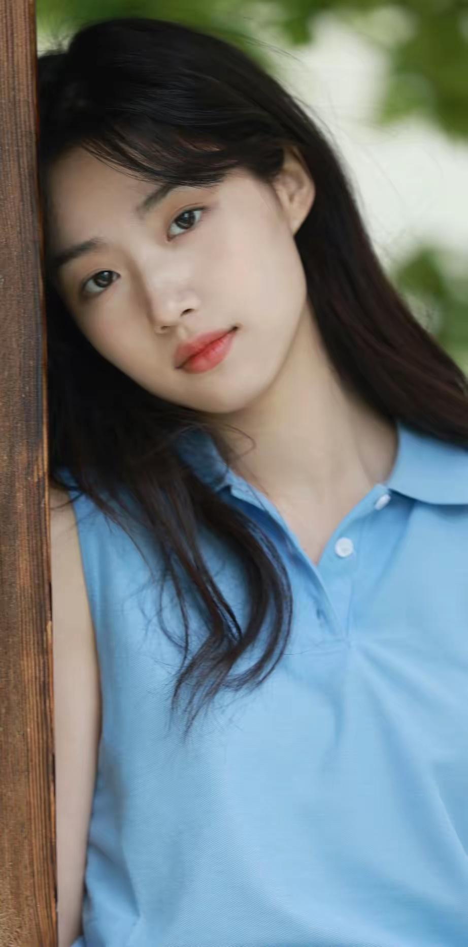 美女迷人