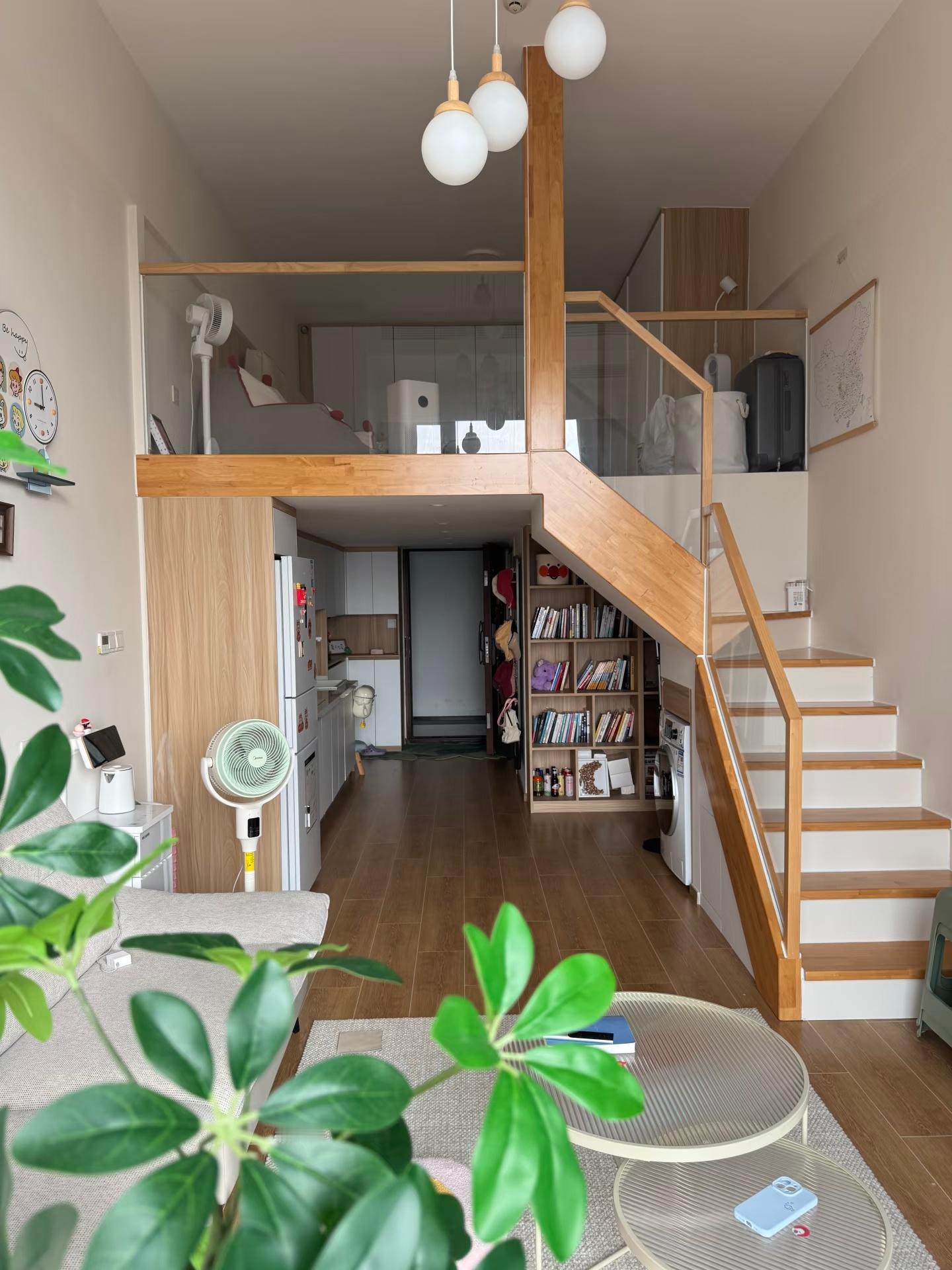 对loft公寓彻底祛魅了看起来很美好，偶尔住个民宿的话，其实还不错。不过也有人