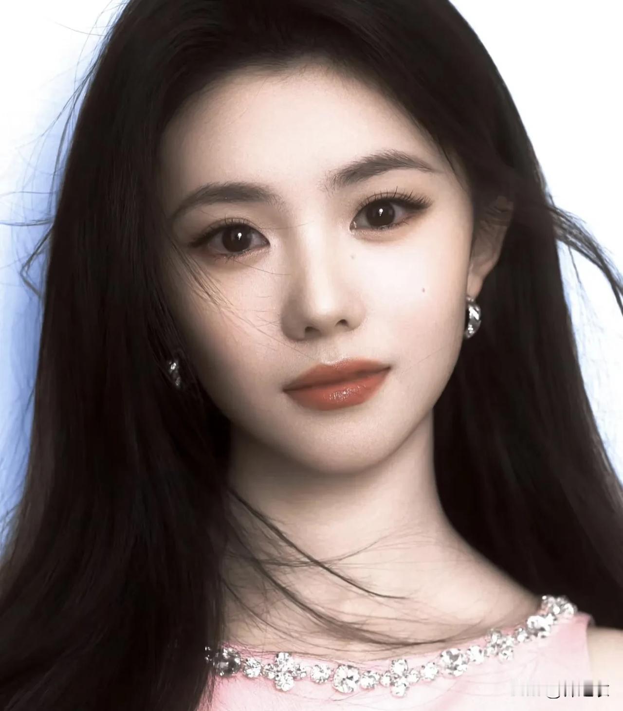 刘浩存就接了两部正剧，所以大家就非得特别来说一句她资源好，可事实是她本来演技就好