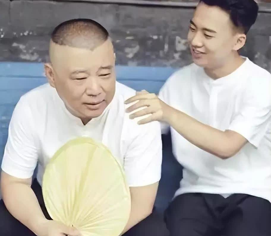 郭德纲的天亮了感谢王伟忠让因郭麒麟辍学被中伤的老郭，终于有一个正式场合说