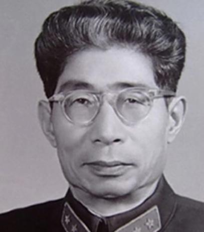 1967年，许世友到北京开会，一开国上将笑着和他打招呼，他理都不理，对方只能尴尬