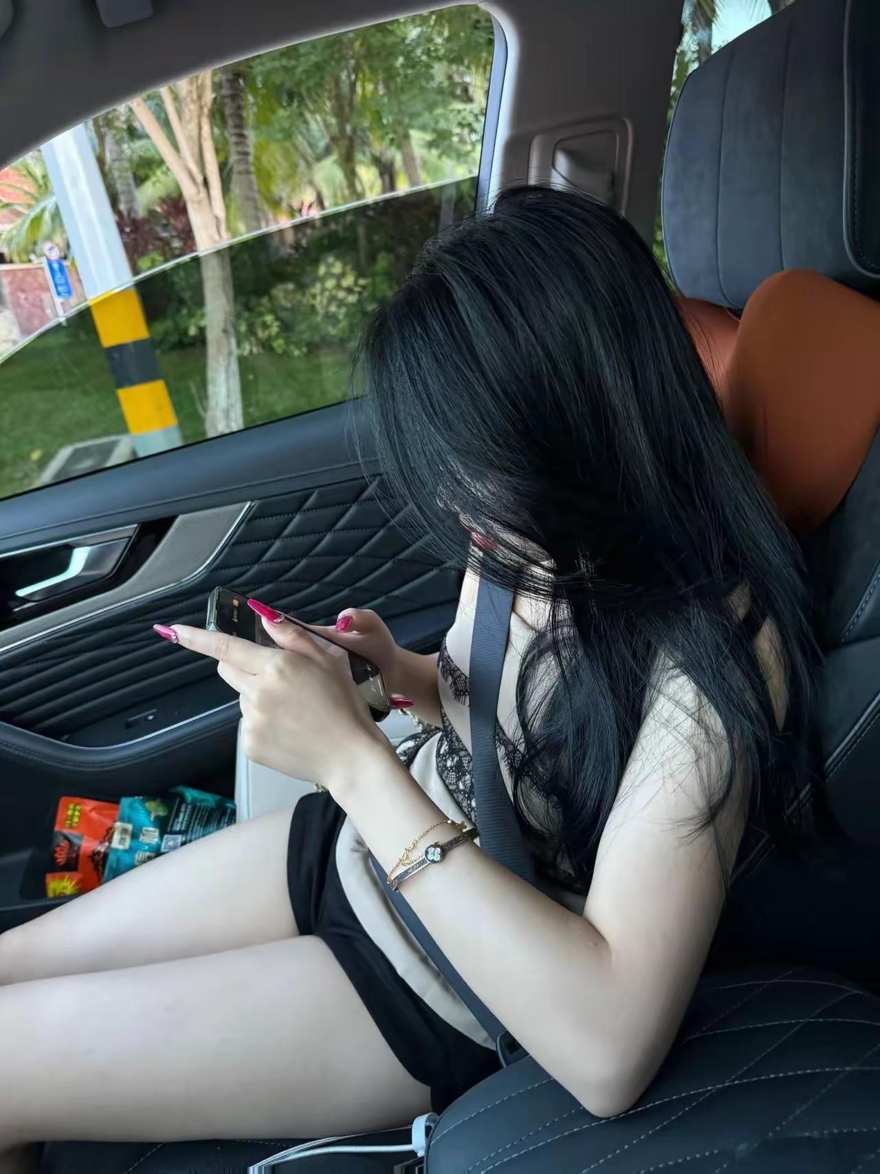 老铁们，今天准备干哪只股？[墨镜]股票​​​
