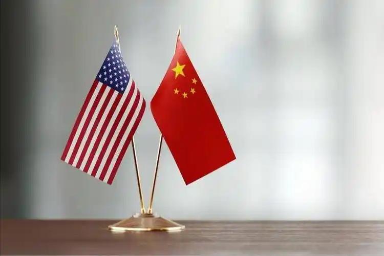 著名投资家经济学家单伟建分析得出：中国工人成本效益是美国的7-20倍。单伟建在