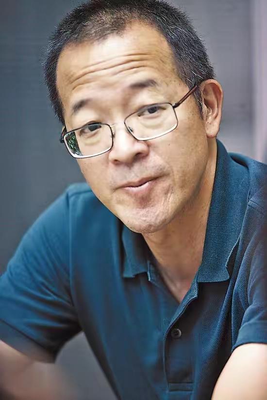 老俞估计后悔了，当初他就不该让董宇辉走，后来顿顿也高调地走就算了，现在居然就