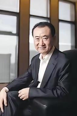 王健林果然是条汉子，什么都可以卖，继续卖卖卖，不留烂摊子。卖掉80座万达广场后，