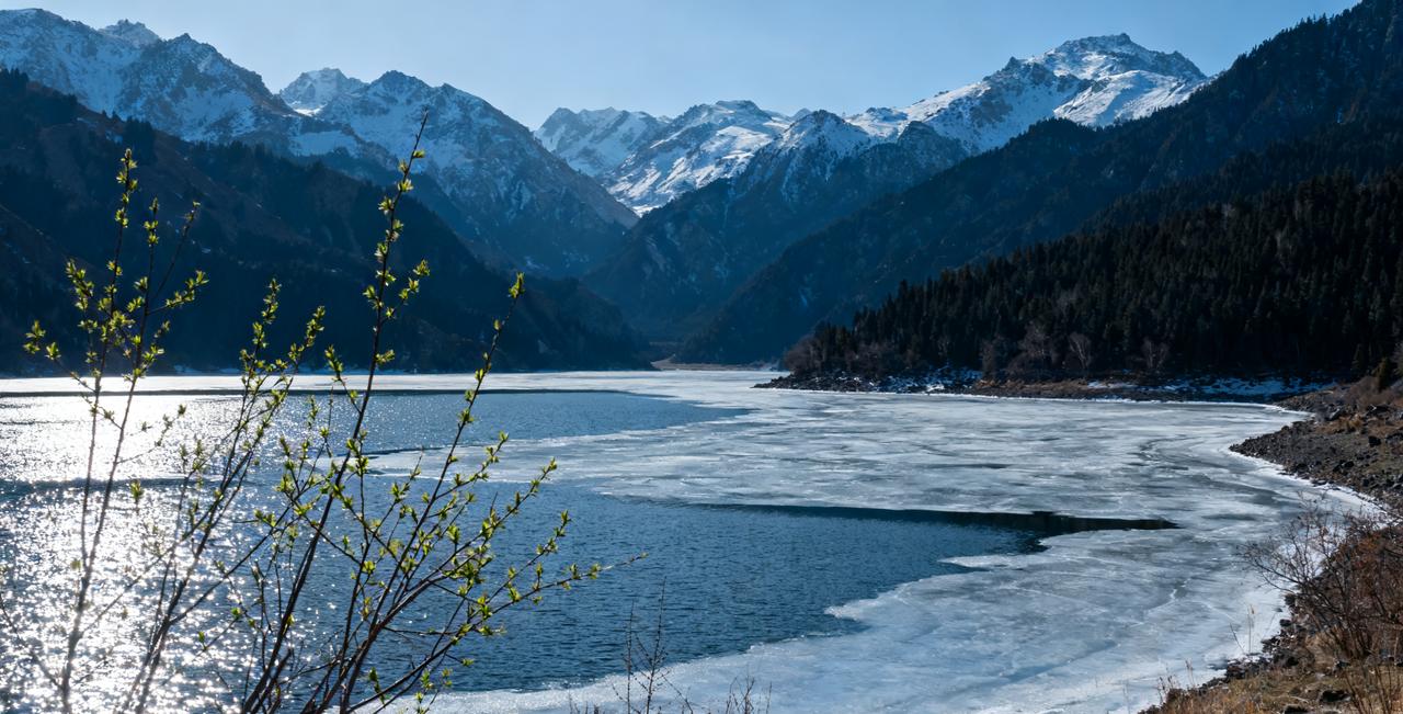 上联：冬去山明水秀，下联：请你来春来鸟语花香友友请出下联对联求下联