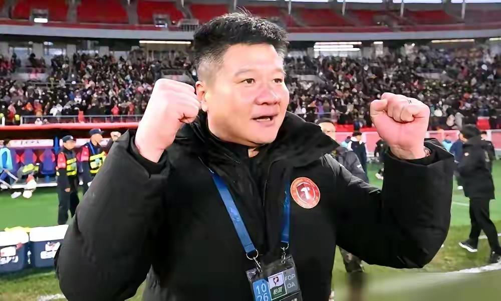 刚入中超便生恩怨！辽宁铁人与云南玉昆互挖边后卫。作为升班马辽宁铁人队，刚升上中