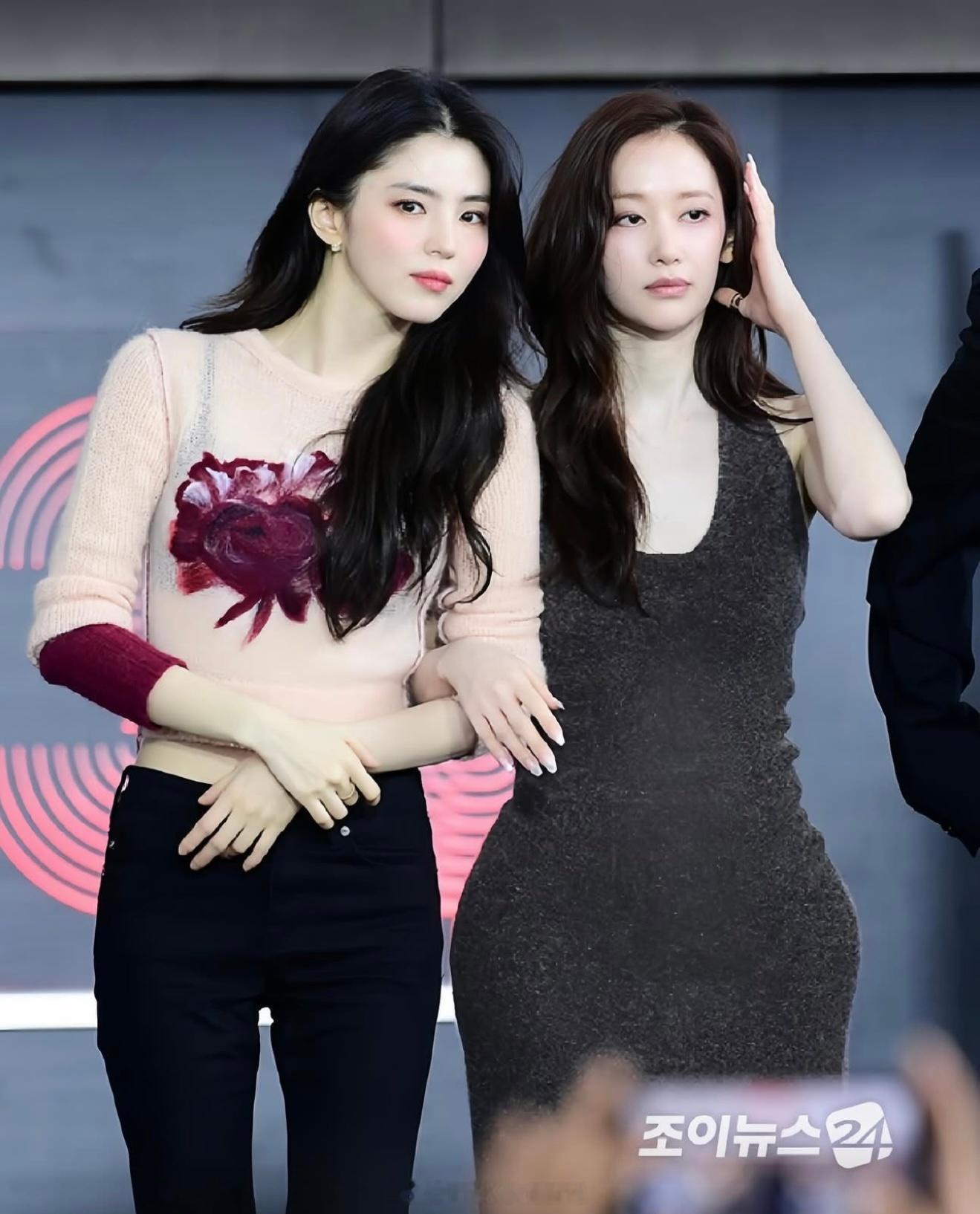 韩素希韩素希、全钟瑞女杀手🥷类型新电影二位长相很适合这个题材​​​