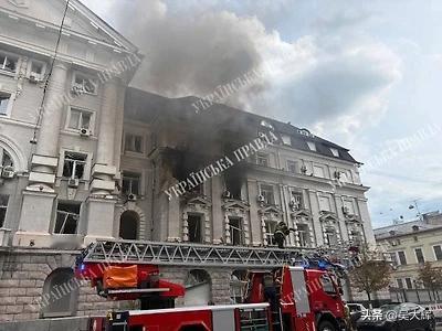 泽连斯基：俄无人机击中乌克兰安全局大楼当地时间9月4日下午，泽连斯基证实俄军