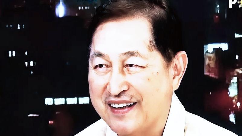 阿斯库纳作为1987年菲律宾宪法的核心起草者之一，他提出的“16票定罪门槛不可更