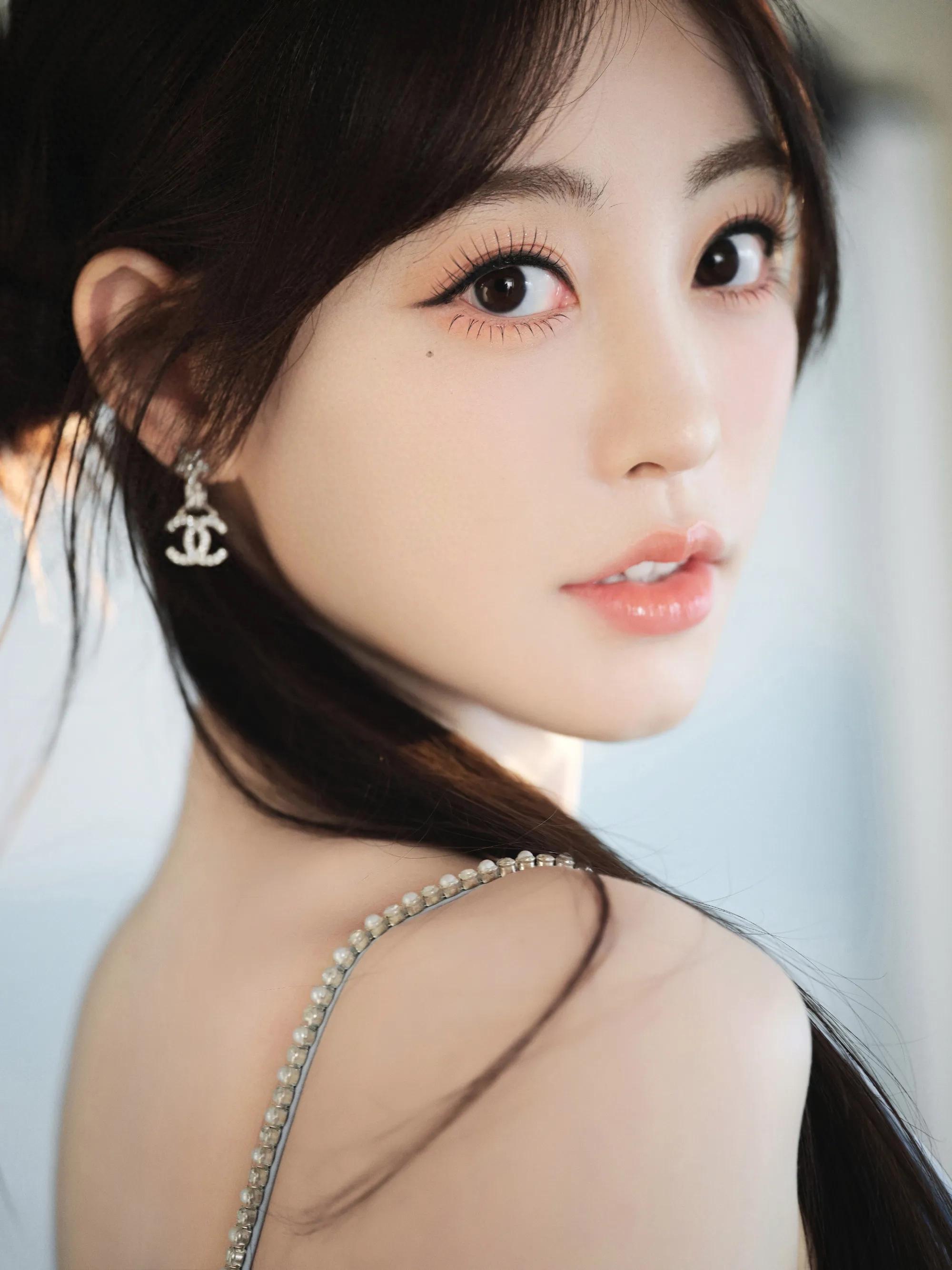 祝绪丹绝美时尚写真：颜值担当的姑娘