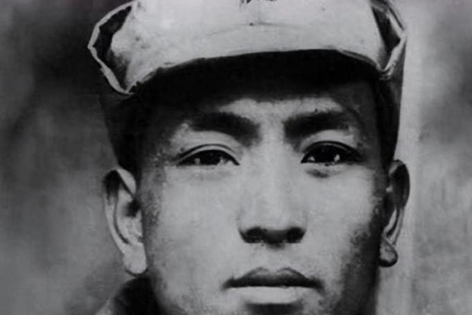 1987年，蒋红英在店里买菜，无意说起自己曾经是红军。店小妹也很健谈，聊起老红军