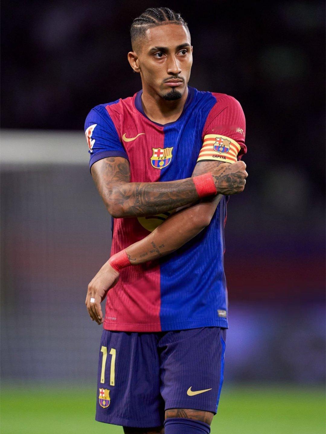 拉菲尼亚：能够佩戴队长袖标，我感到非常自豪。这是我自抵达巴萨以来就一直拥有的