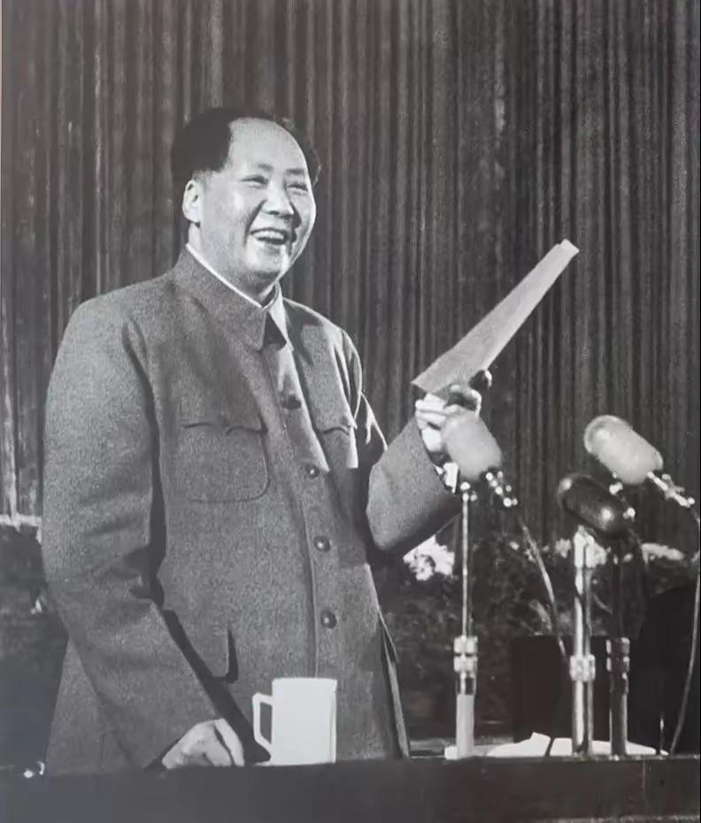 炸锅了！1955年毛主席神预言75年赶超美国时间点精准到吓人1955年