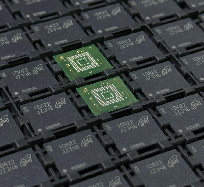 ⚡️电子圈大地震！你的手机和电脑涨价这么凶，对我们有啥影响的深度解析！2026