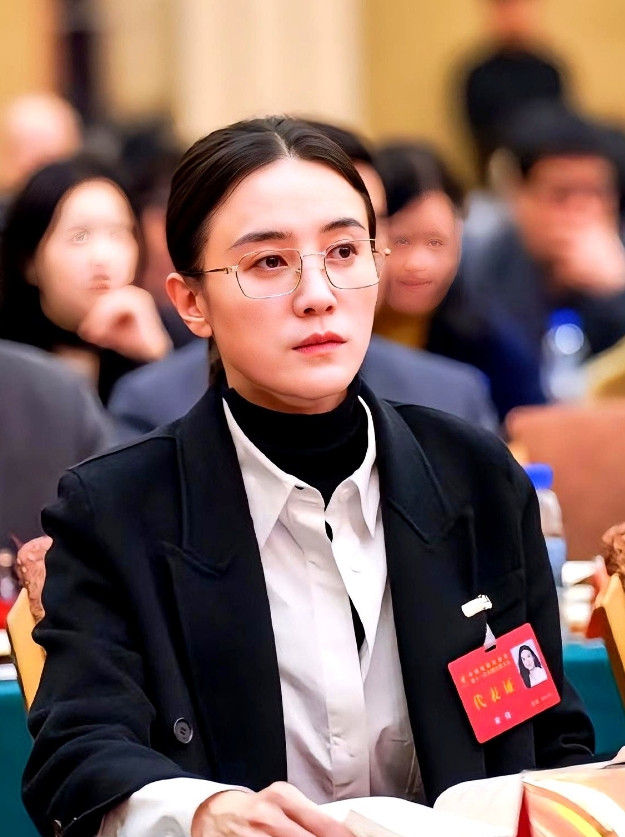 娱乐圈的遮羞布，被她扯下来了。42岁的宋佳，戳破了一个真相。宋佳演的张桂