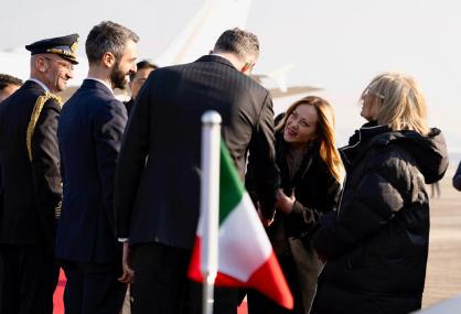 意大利总理刚访问韩国就表演了一出东施效颦，李在明都没想陪同她一起。 当时李在