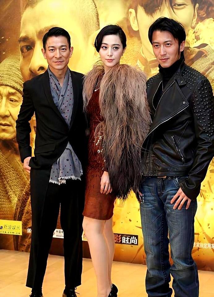 64岁刘德华，气场压过小18岁的谢霆锋。身高174，体重常年稳在63kg，